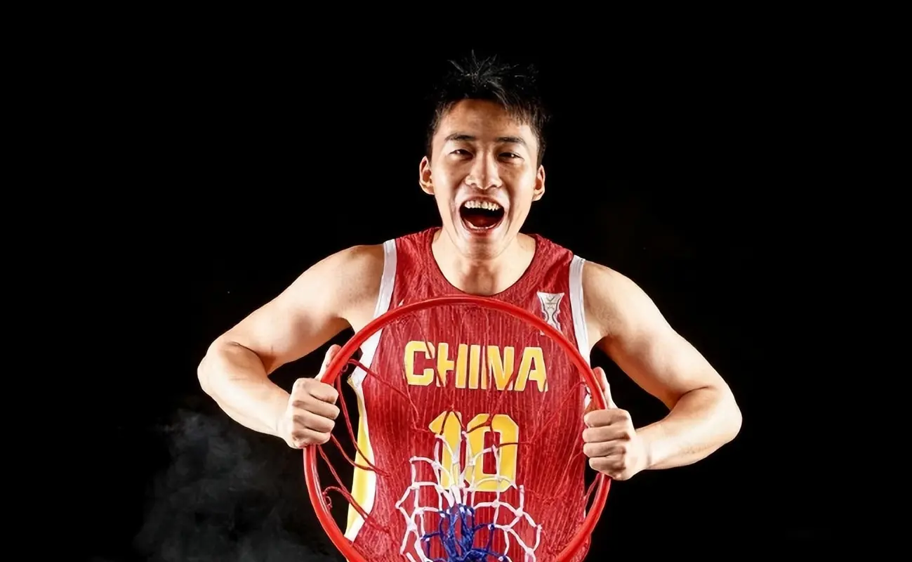 洲杯最佳阵, 颁奖时哭, msn 洲杯最佳阵, 颁奖时哭, msn