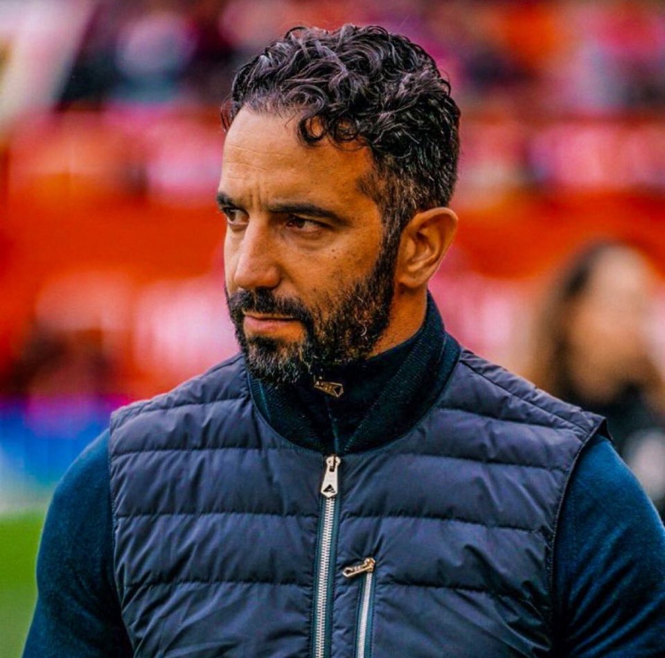 士都曾经先, UAA 士都曾经先, UAA