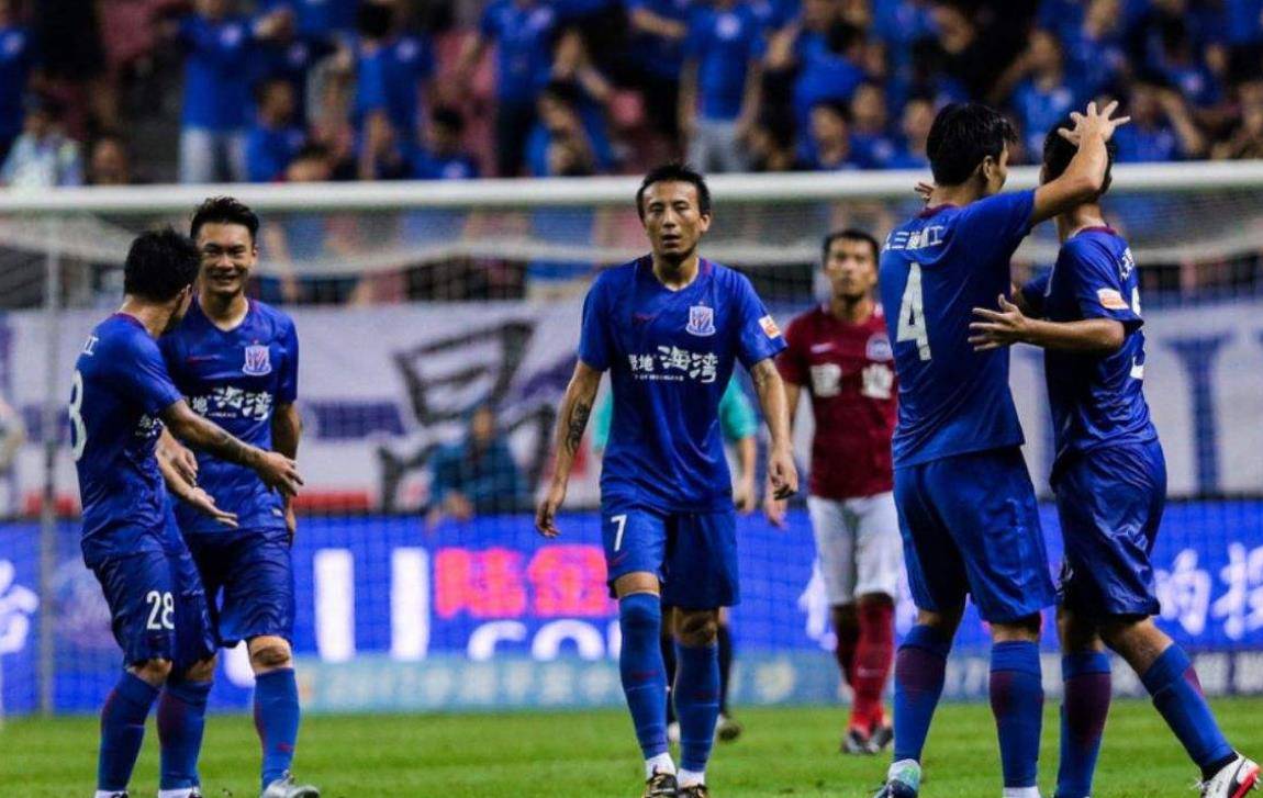 在球队陷入 在球队陷入